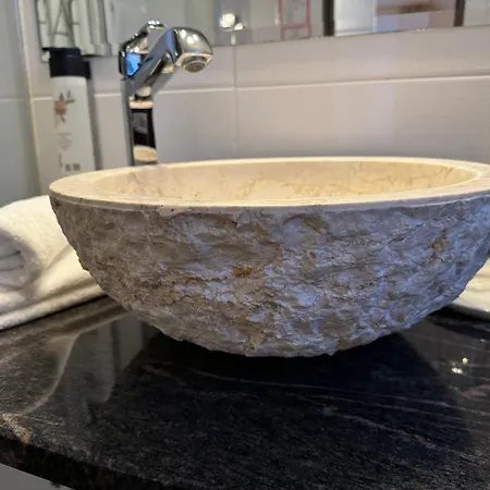 מלון Schwanenweiher 3*