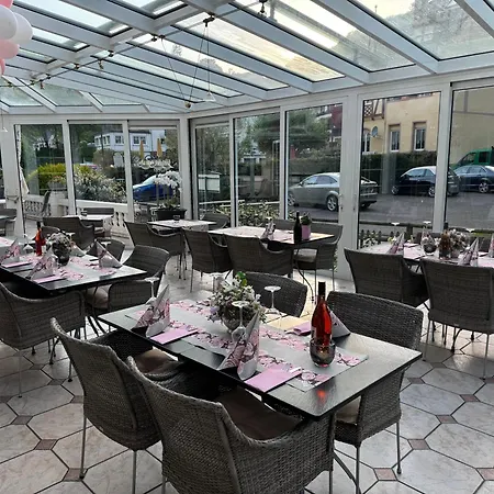 Schwanenweiher באד ברטריך