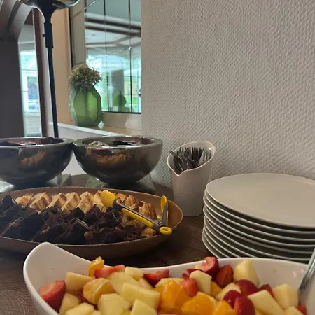 Schwanenweiher Отель Бад-Бертрих