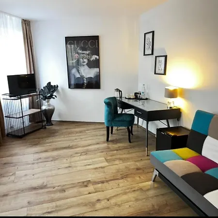 Schwanenweiher 3*