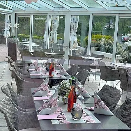 Schwanenweiher 3*