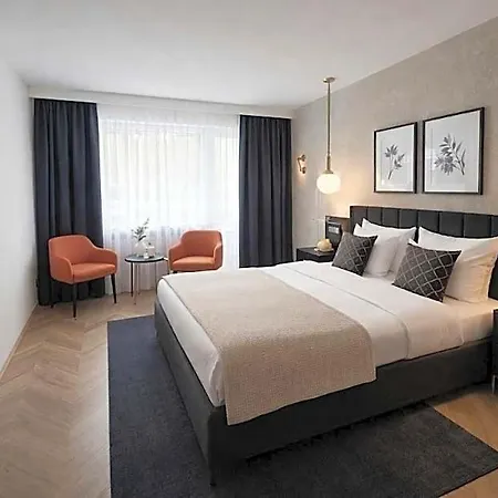 Schwanenweiher 3*